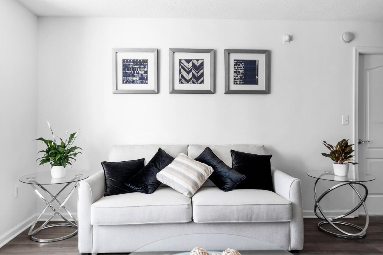 Luxurious In Brickell With Free Parking Apartment *